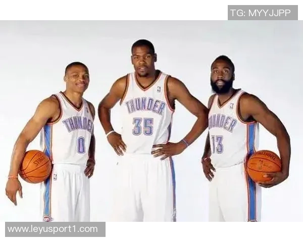 俄城三少威少杜兰特哈登成NBA得分榜前三名引发热议